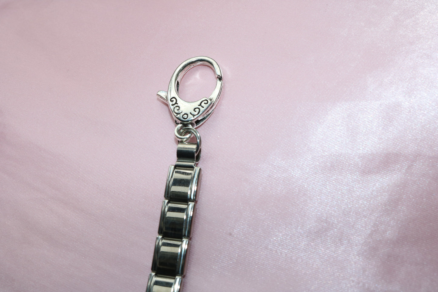 Ocean Daisy Charm Keychain