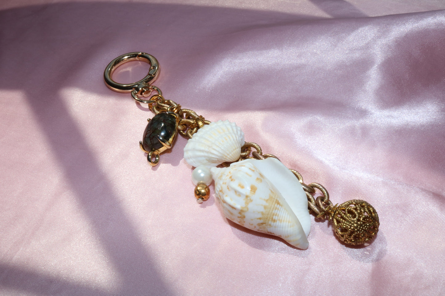 Golden Shell & Pearl Purse Charm
