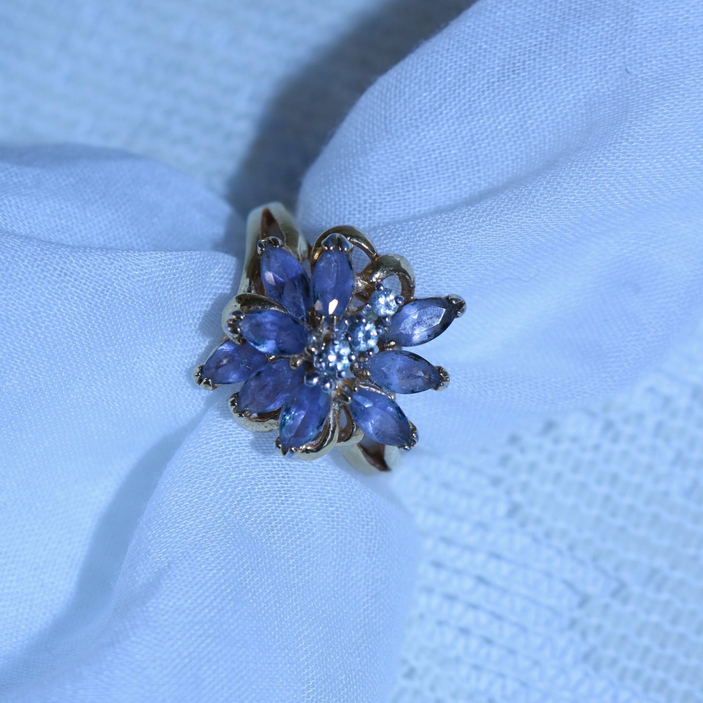 Vintage Gold Tone Flower Ring with Blue Stones