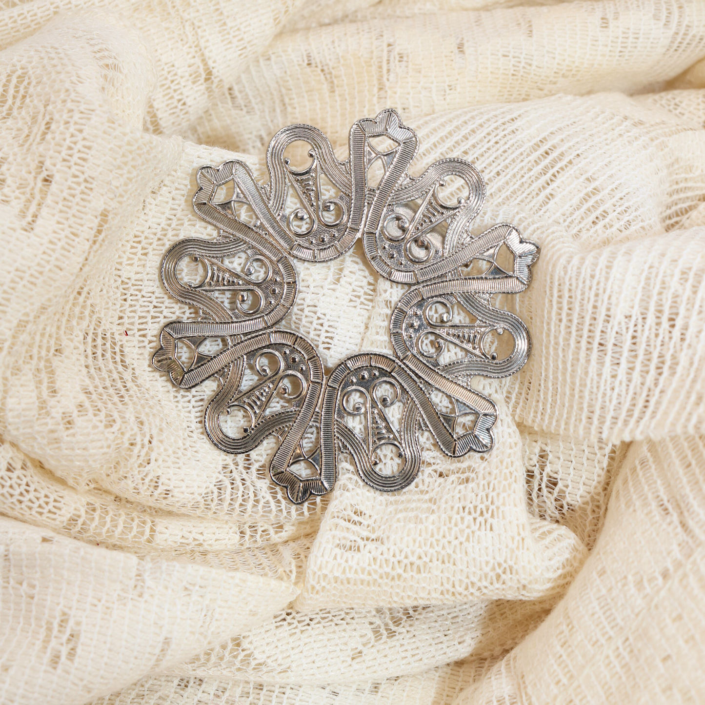 Vintage Jeri-Lou Signed Gold Tone Scarf Clip