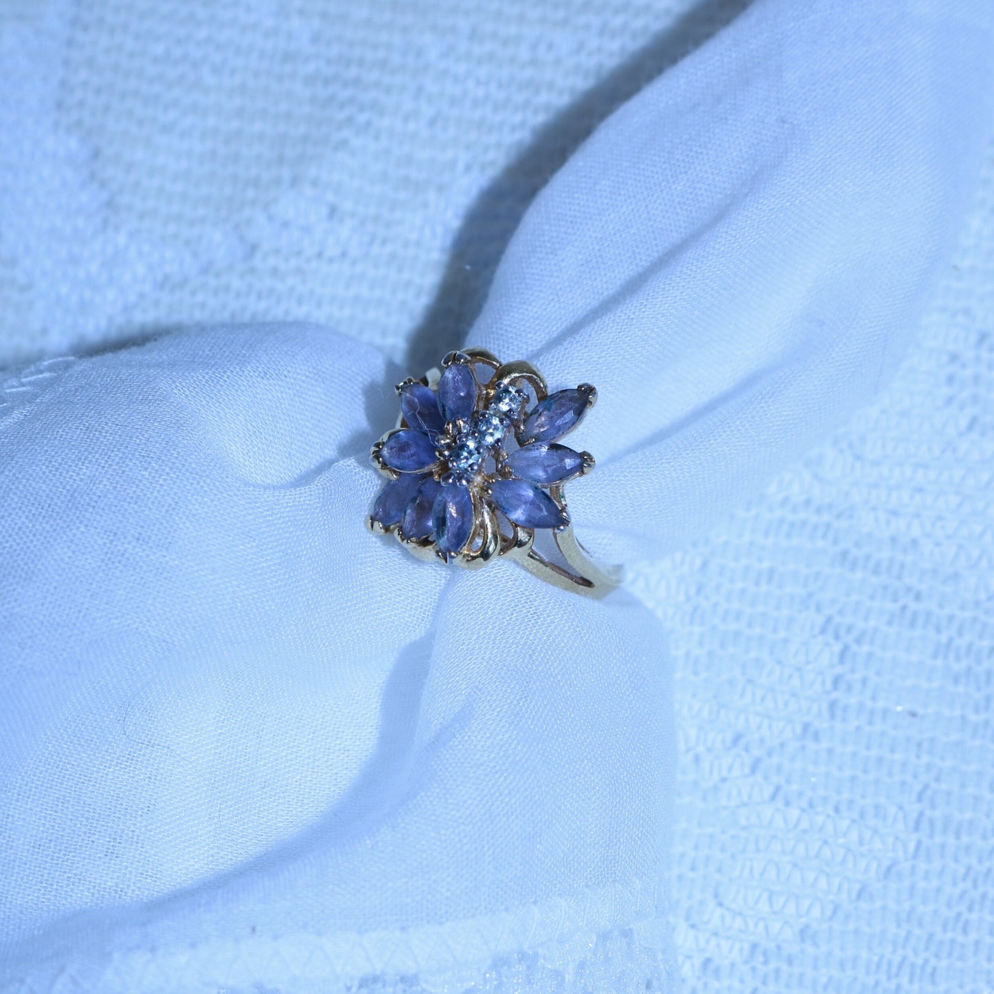 Vintage Gold Tone Flower Ring with Blue Stones