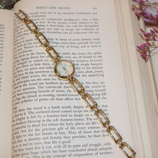 Round Gold Tone Quartz Watch